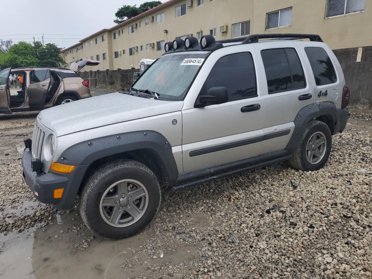 JEEP LIBERTY 2005
