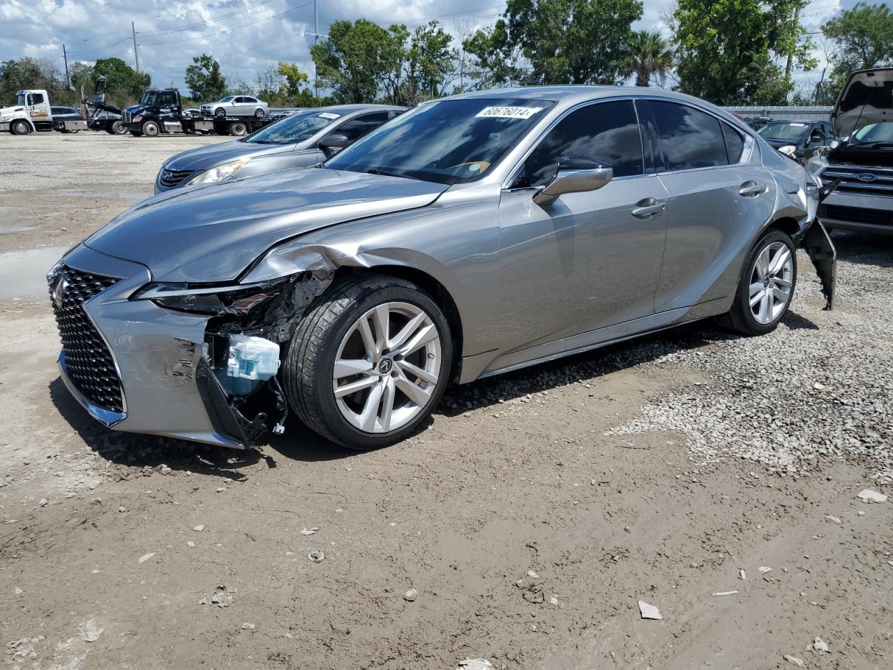 LEXUS IS 2021
