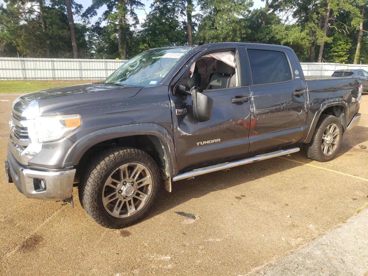TOYOTA TUNDRA 2016