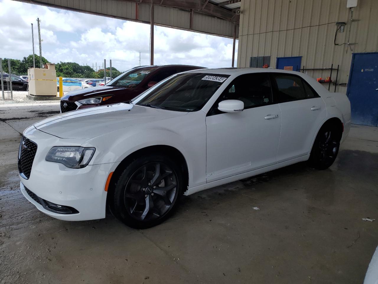 CHRYSLER 300 2023
