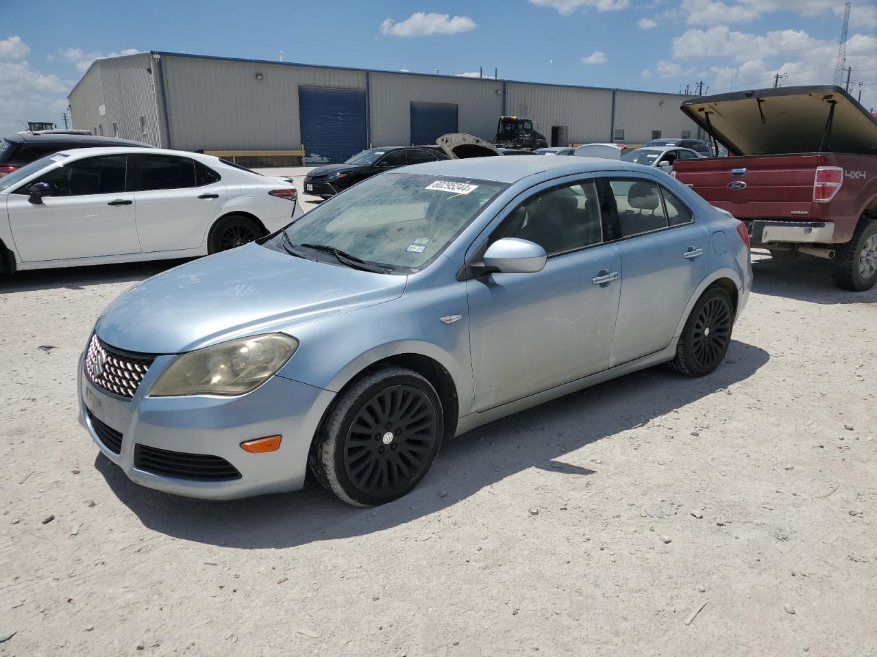 SUZUKI KIZASHI 2011