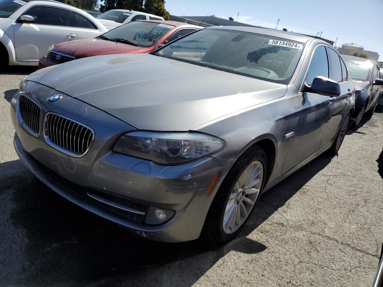 BMW 5 SERIES 2011