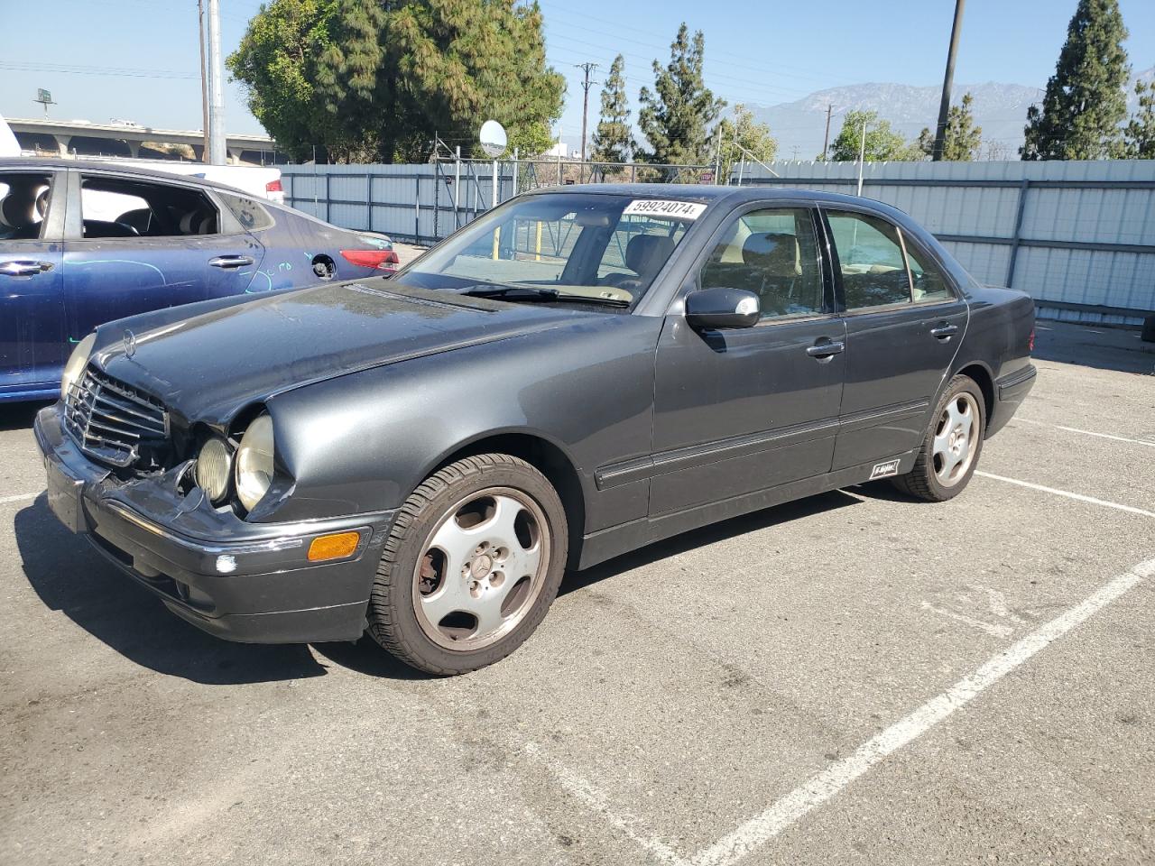 MERCEDES-BENZ E-CLASS 2001