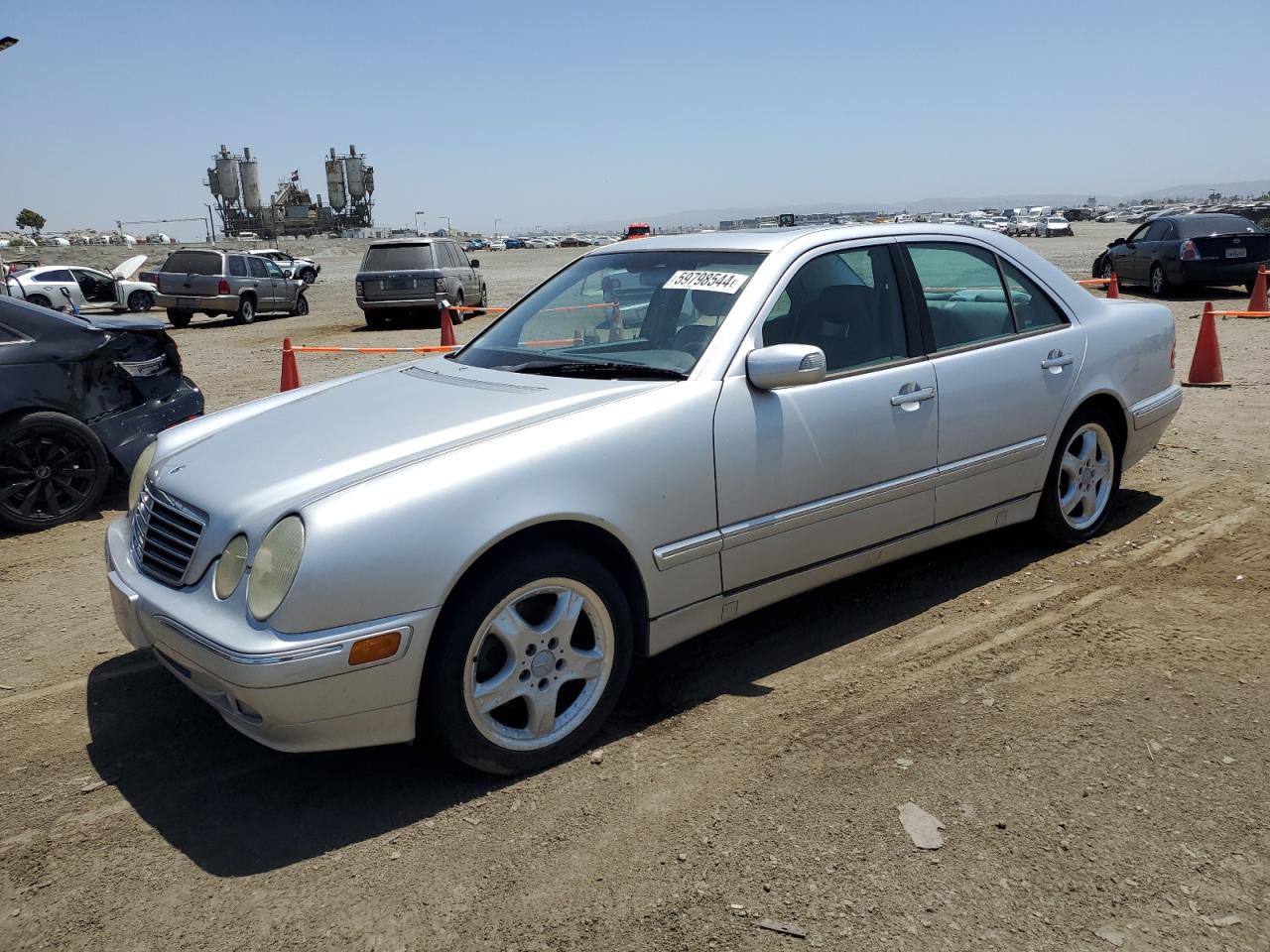 MERCEDES-BENZ E-CLASS 2001