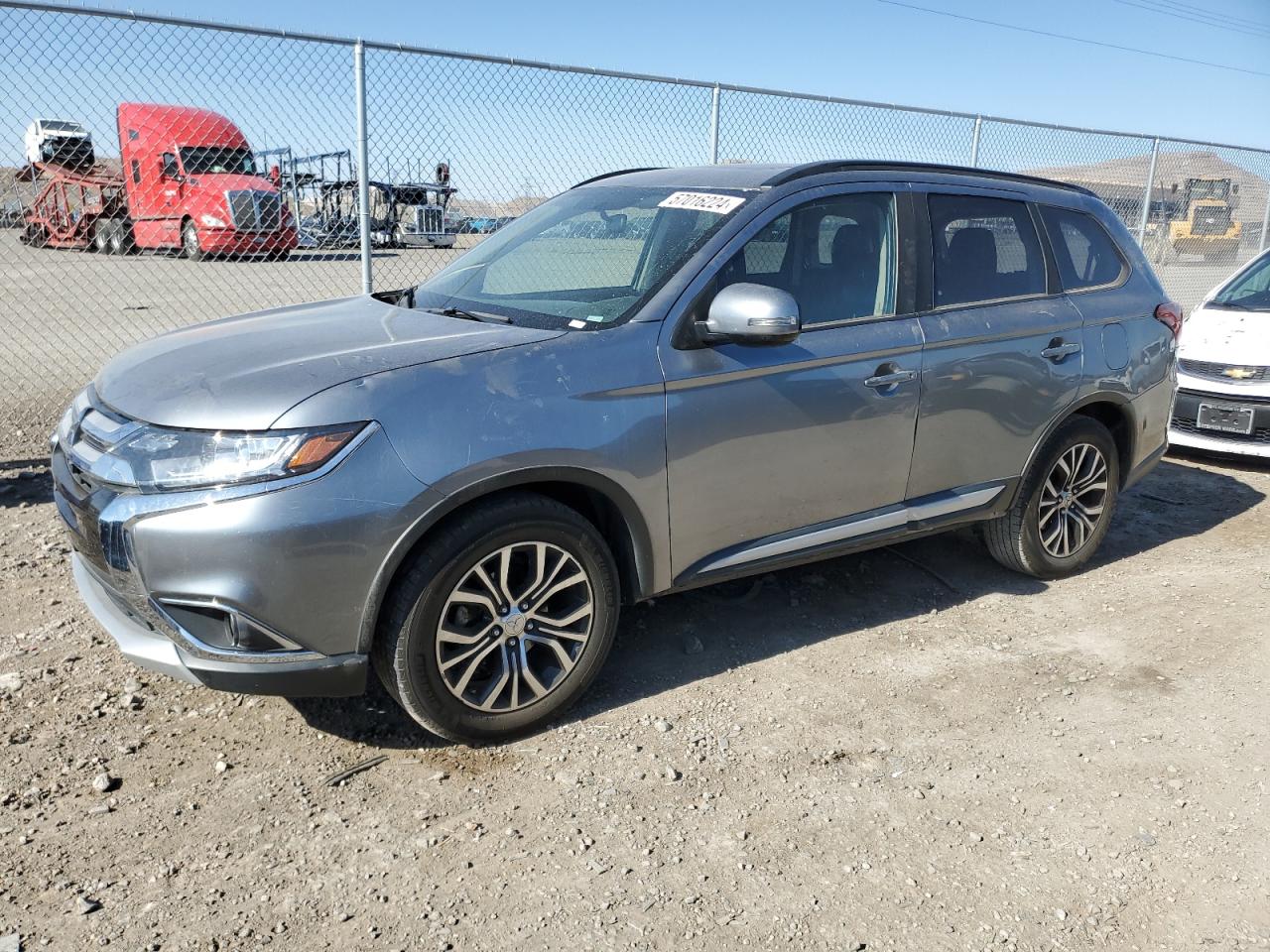 MITSUBISHI OUTLANDER 2016
