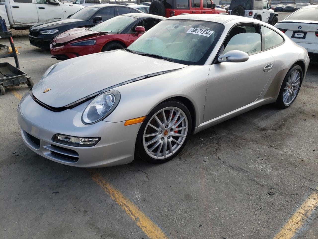 PORSCHE 911 2005