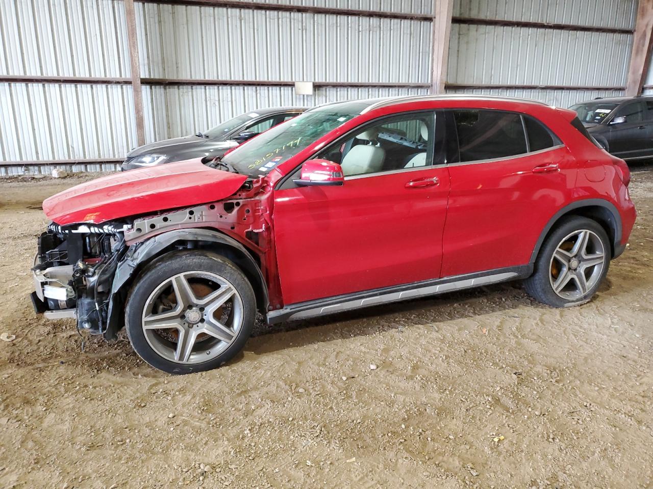 MERCEDES-BENZ GLA-CLASS 2016