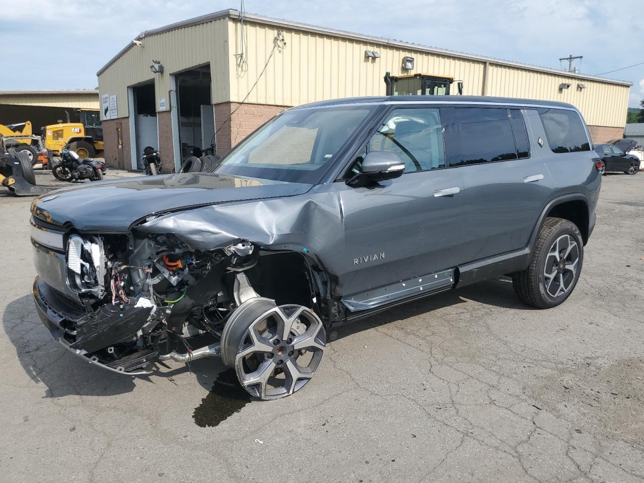 RIVIAN R1S ADVENT 2024