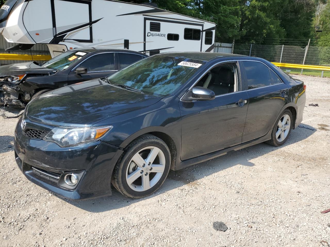 TOYOTA CAMRY 2012