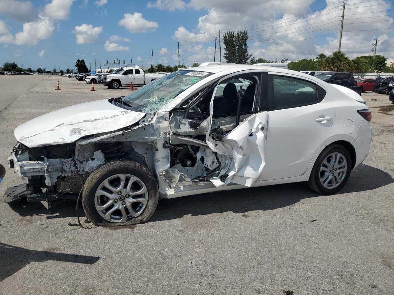 TOYOTA YARIS IA 2018