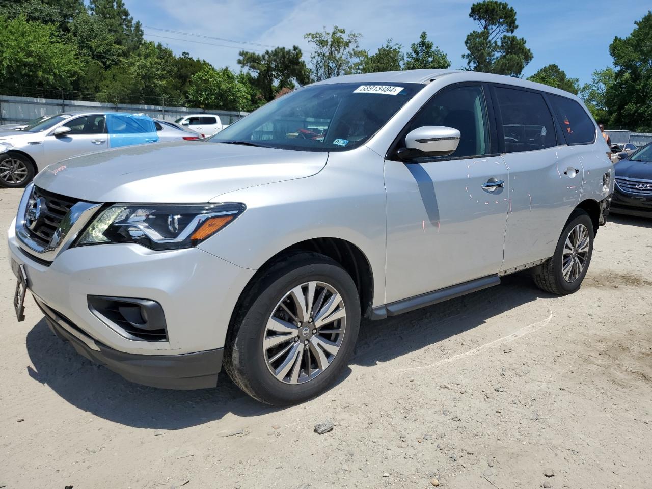 NISSAN PATHFINDER 2017