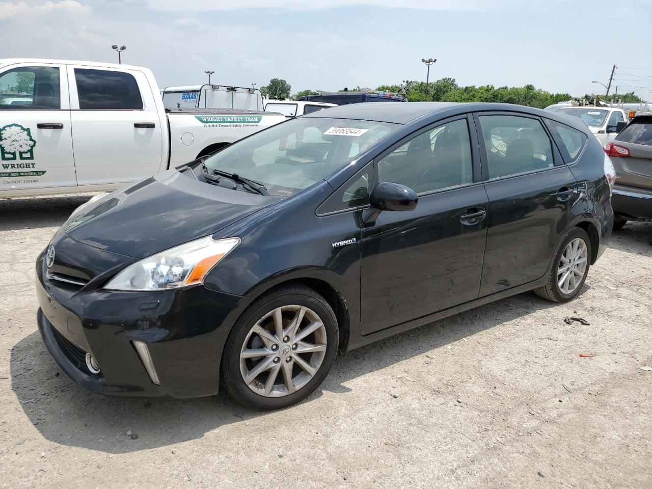 TOYOTA PRIUS V 2012