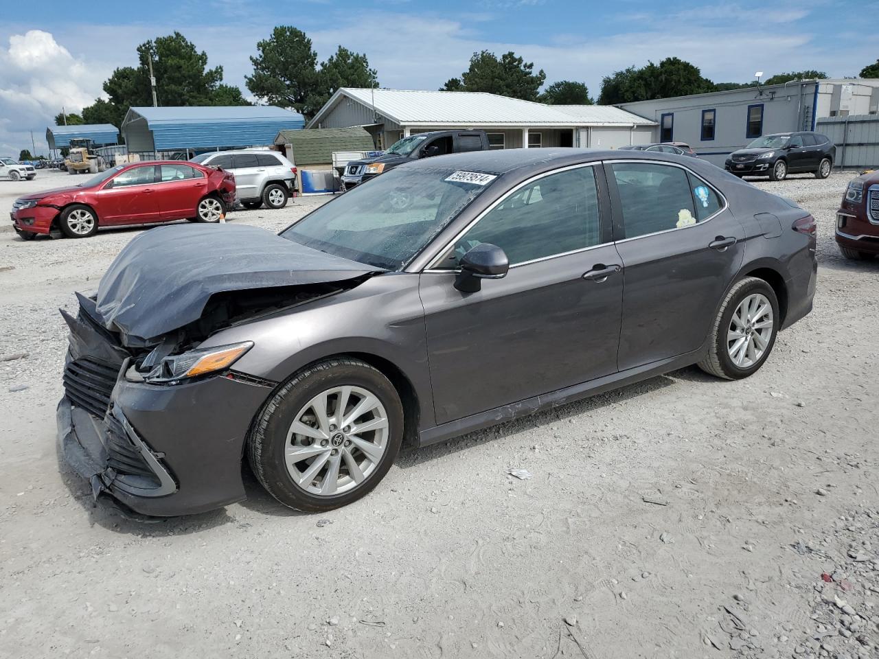 TOYOTA CAMRY LE 2021