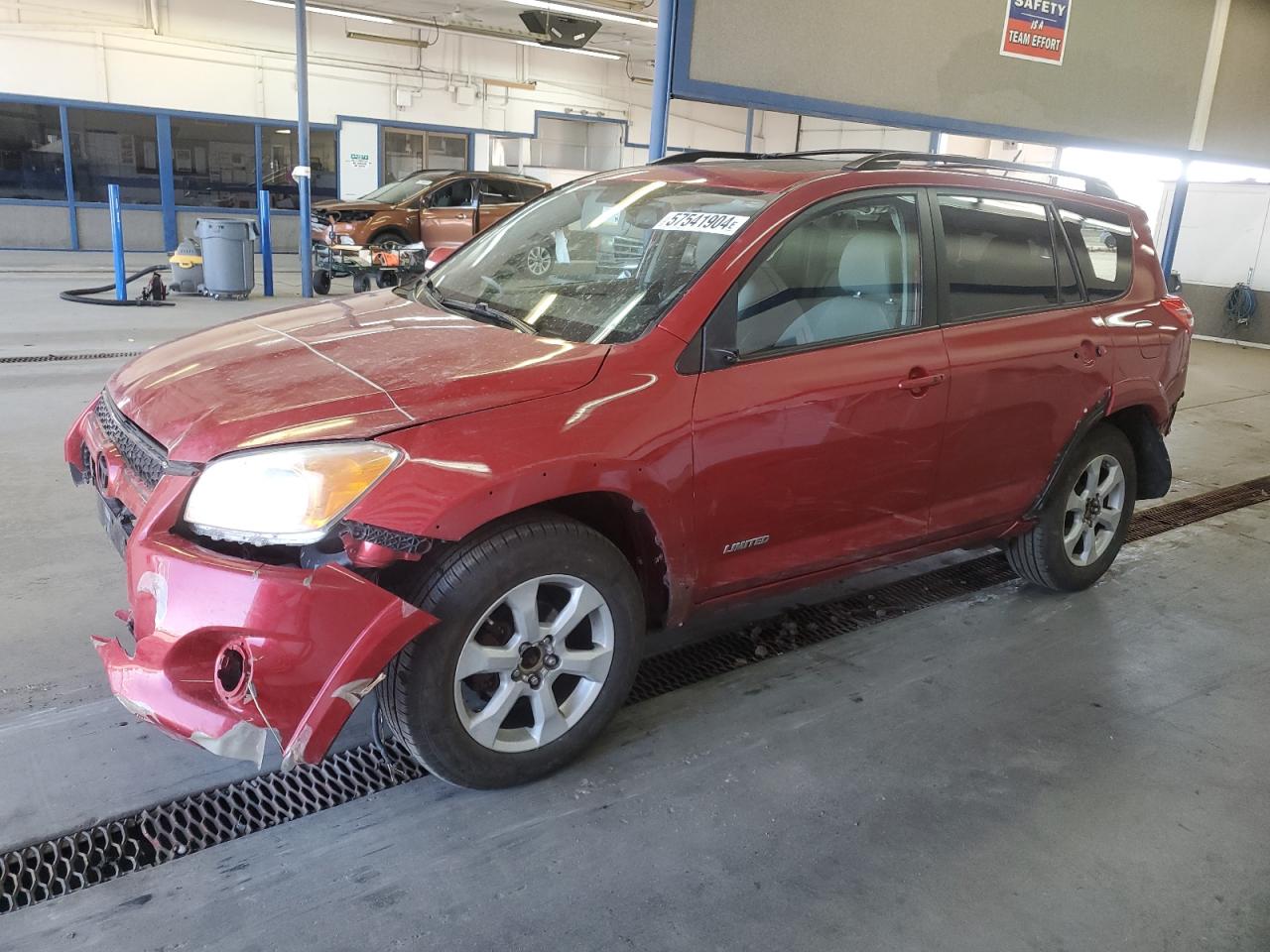 TOYOTA RAV4 2011