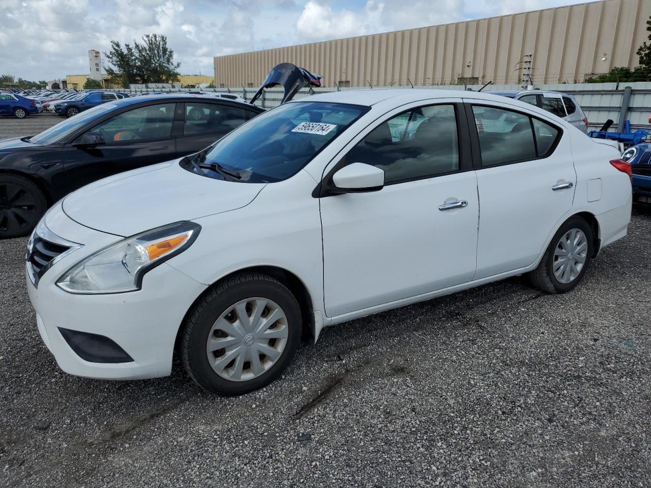 NISSAN VERSA 2015