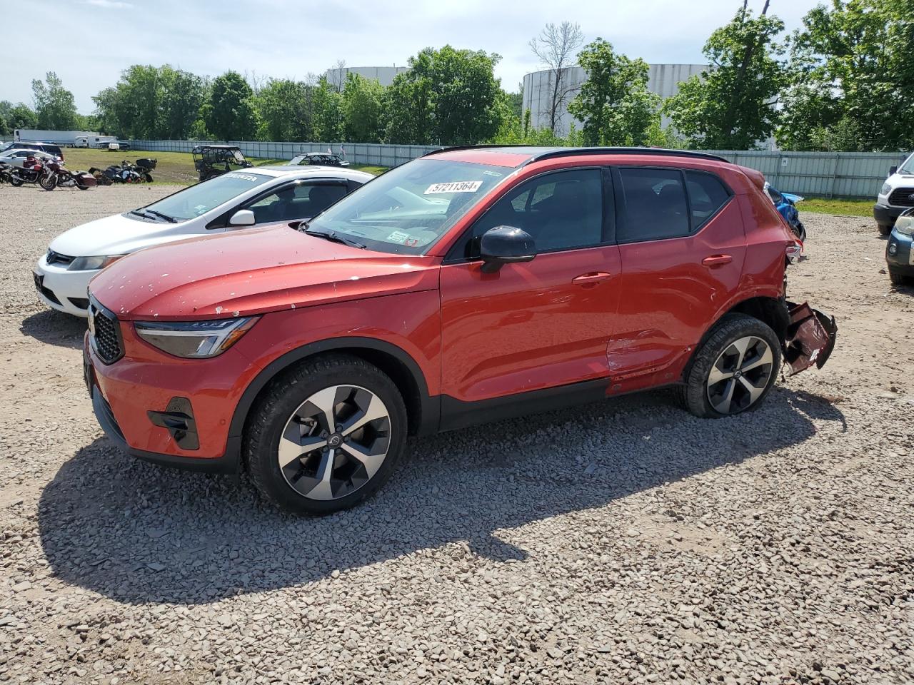 VOLVO XC40 PLUS 2023