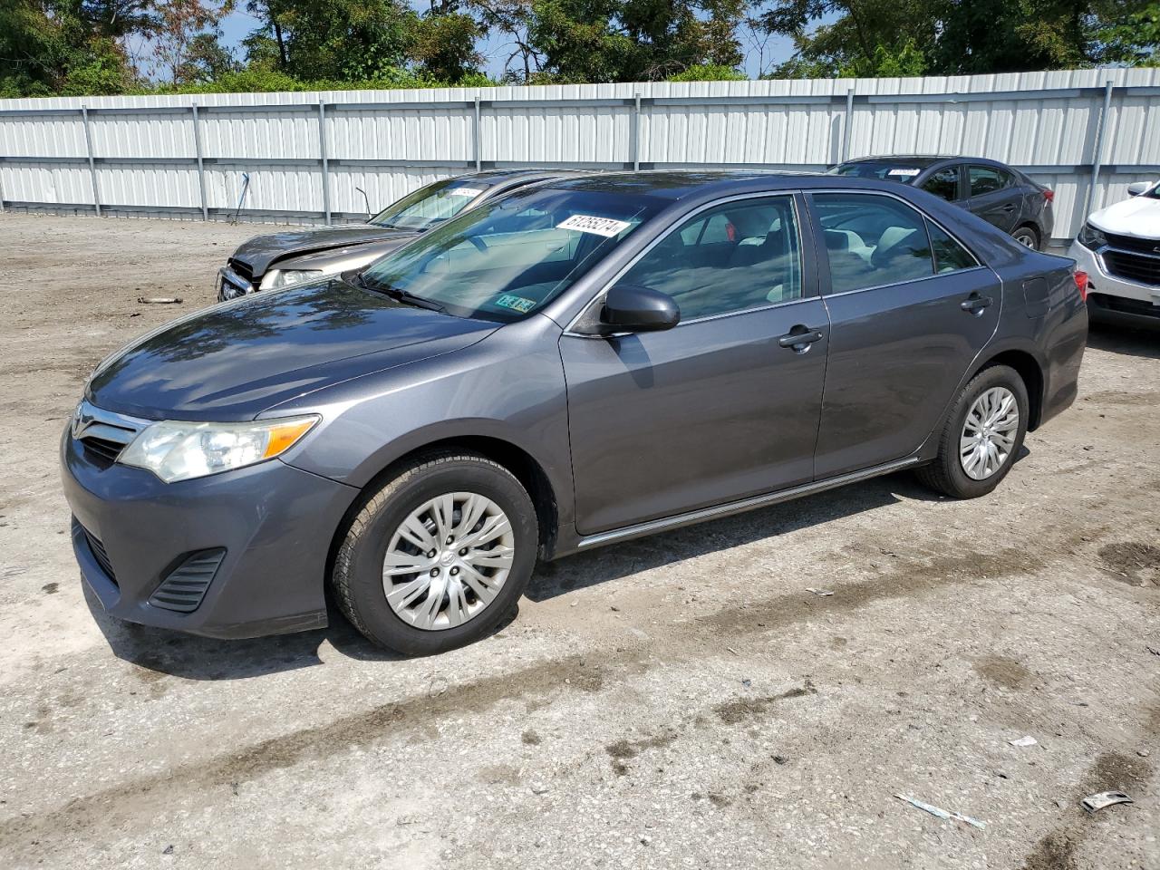 TOYOTA CAMRY 2014
