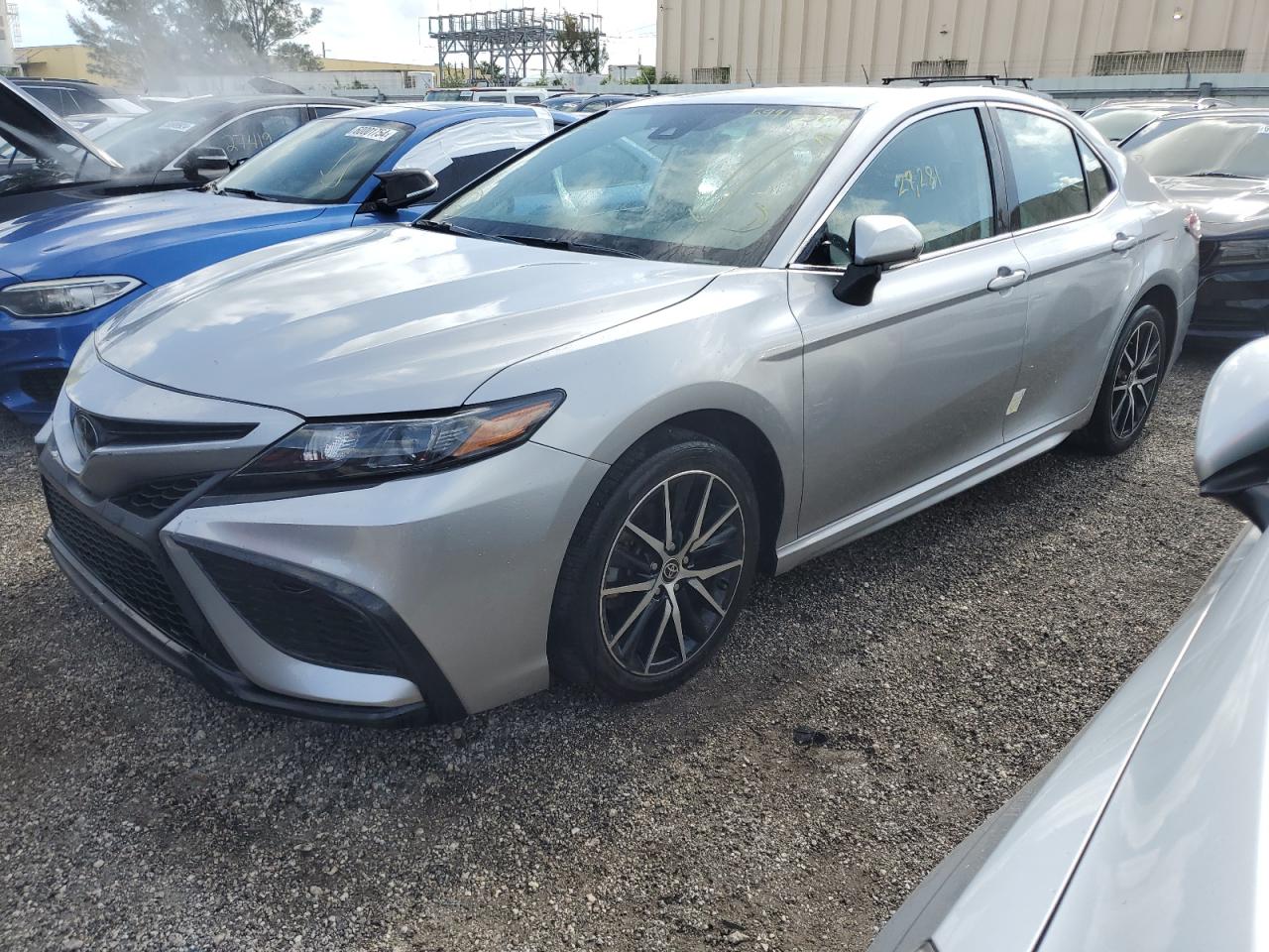 TOYOTA CAMRY 2023