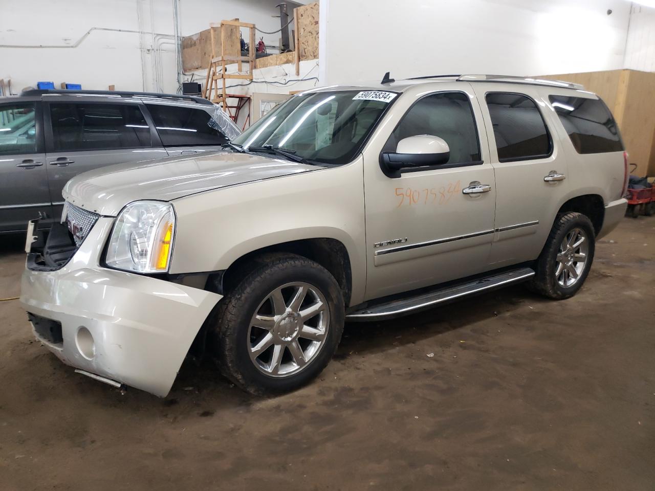 GMC YUKON DENA 2010