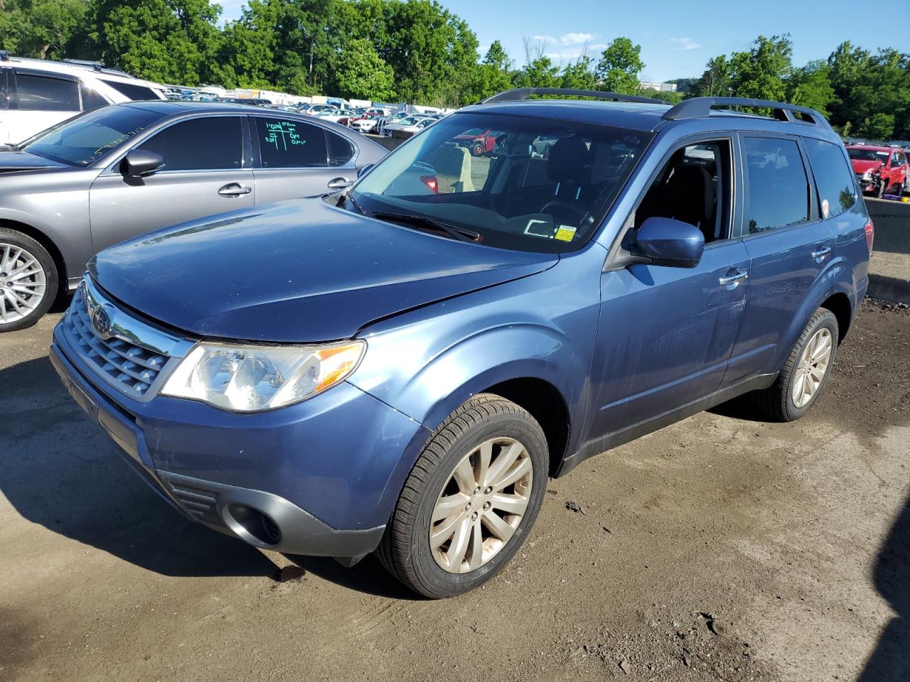 SUBARU FORESTER 2012