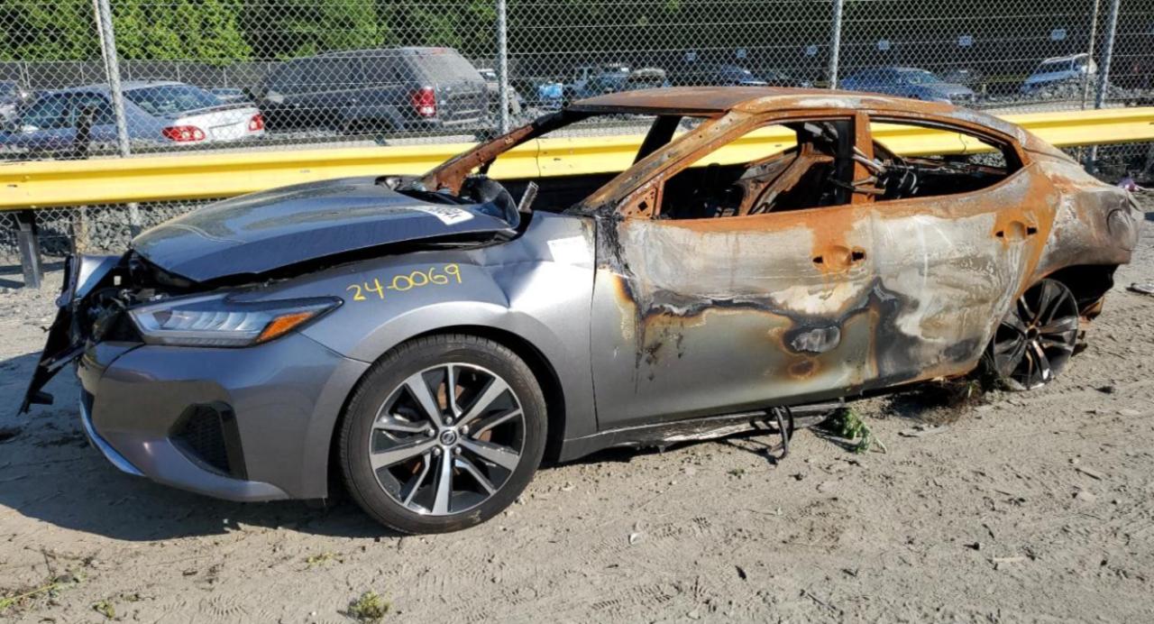 NISSAN MAXIMA 2021