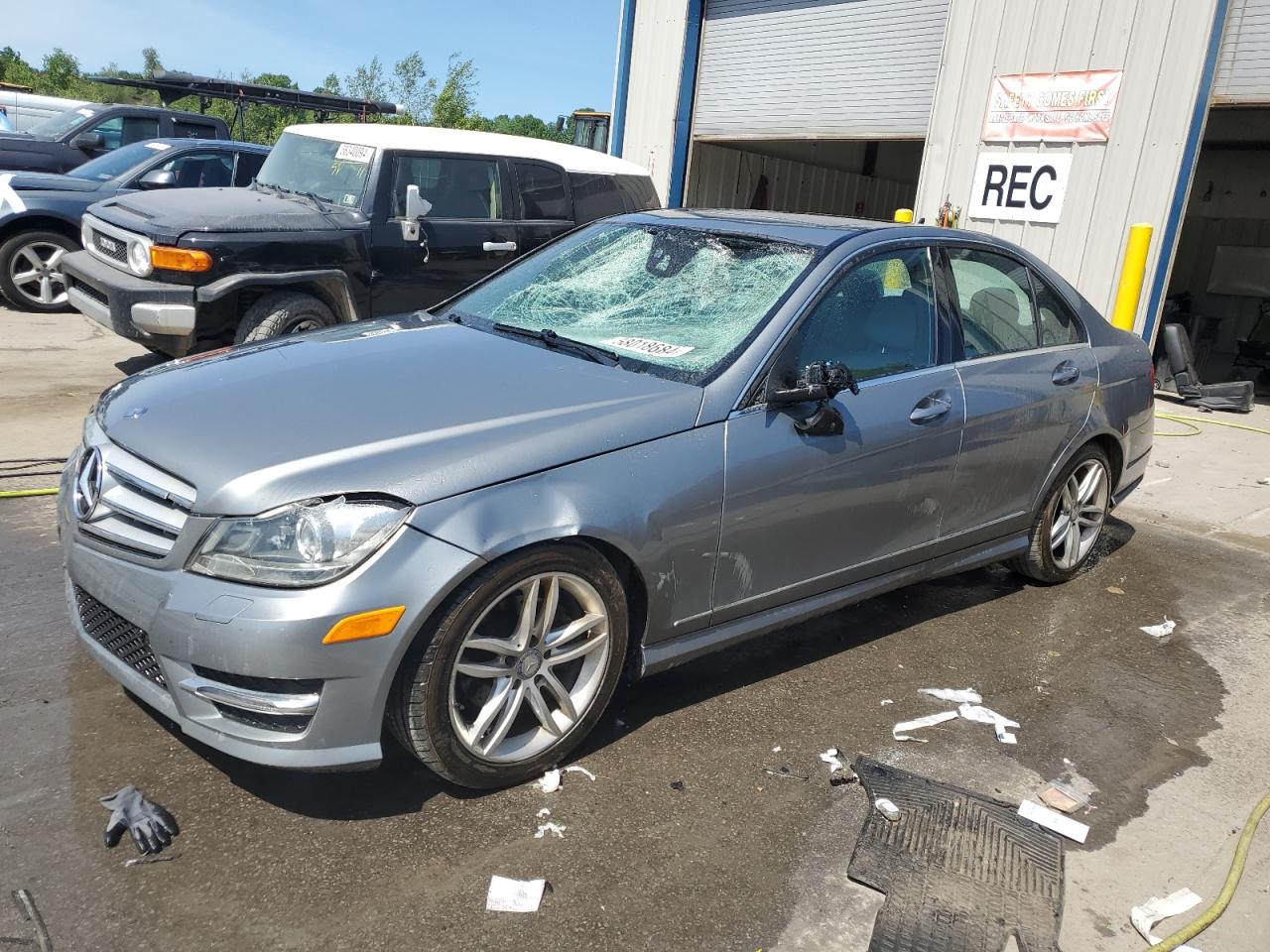 MERCEDES-BENZ C-CLASS 2012
