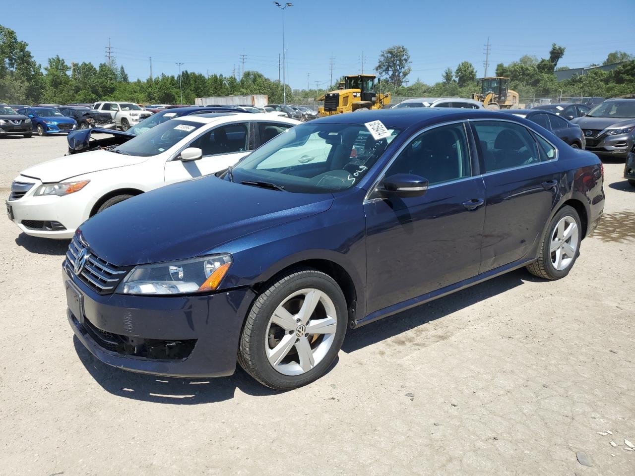 VOLKSWAGEN PASSAT 2013