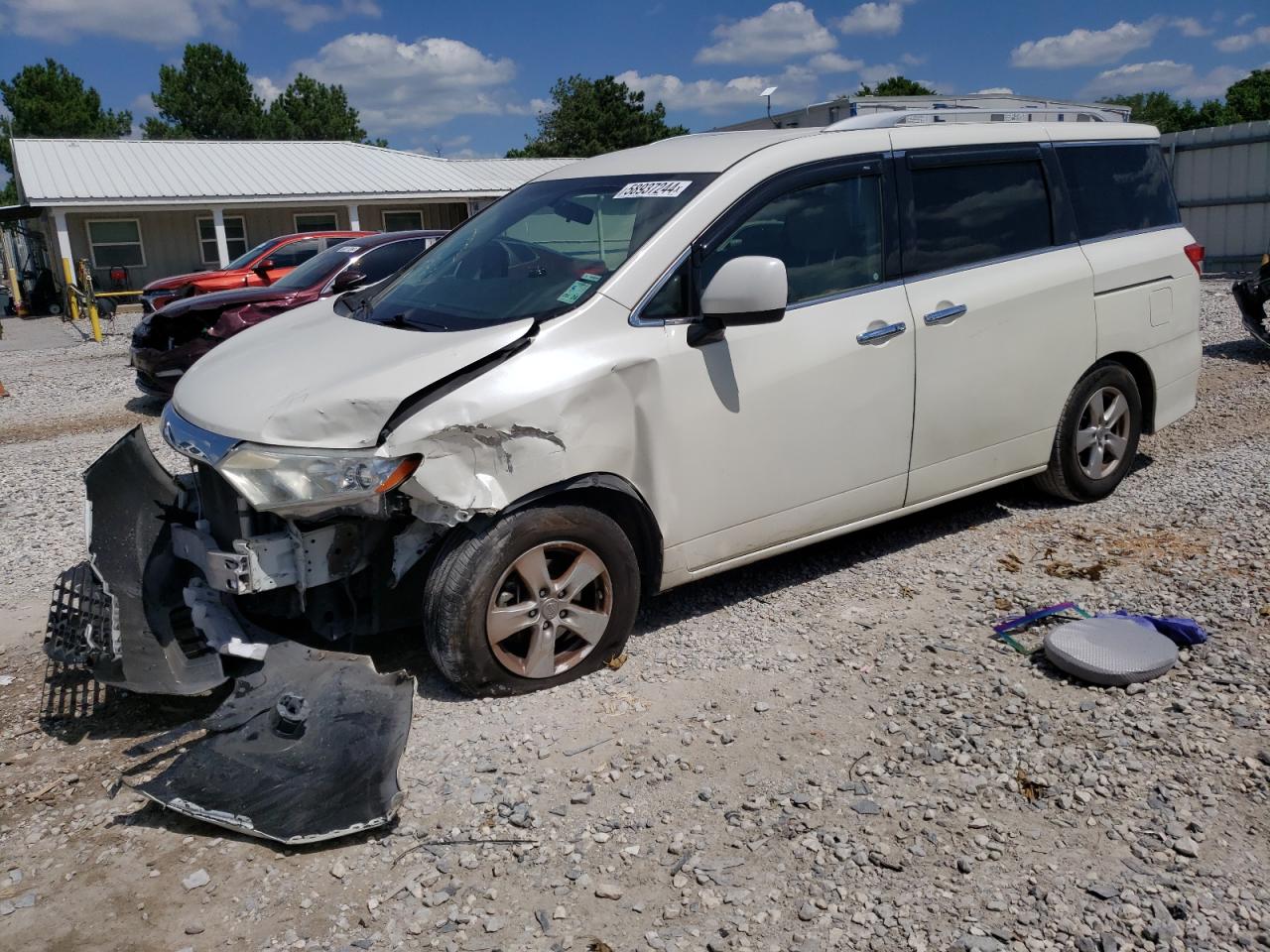 NISSAN QUEST 2017