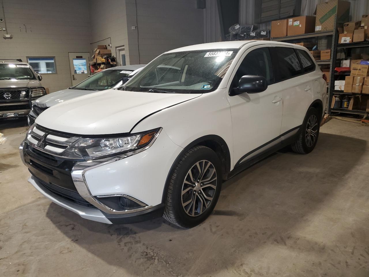 MITSUBISHI OUTLANDER 2016