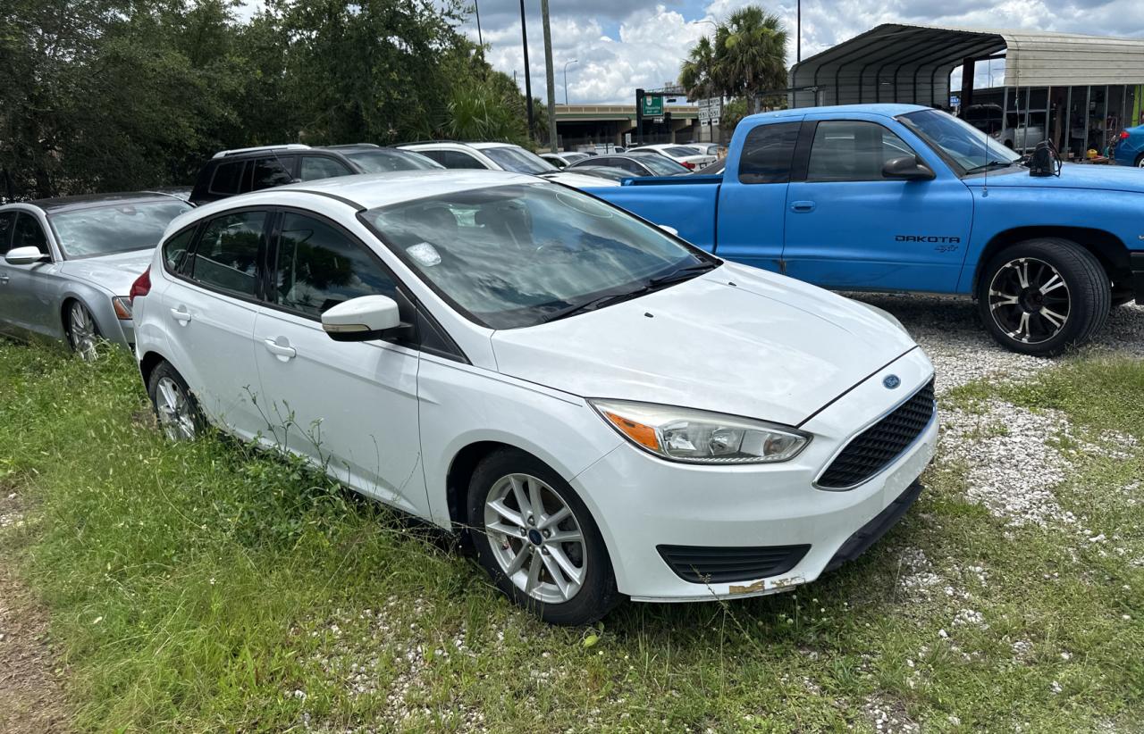 FORD FOCUS SE 2015