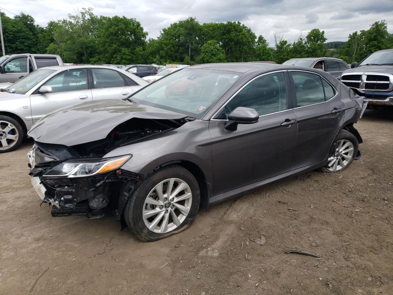 TOYOTA CAMRY LE 2023