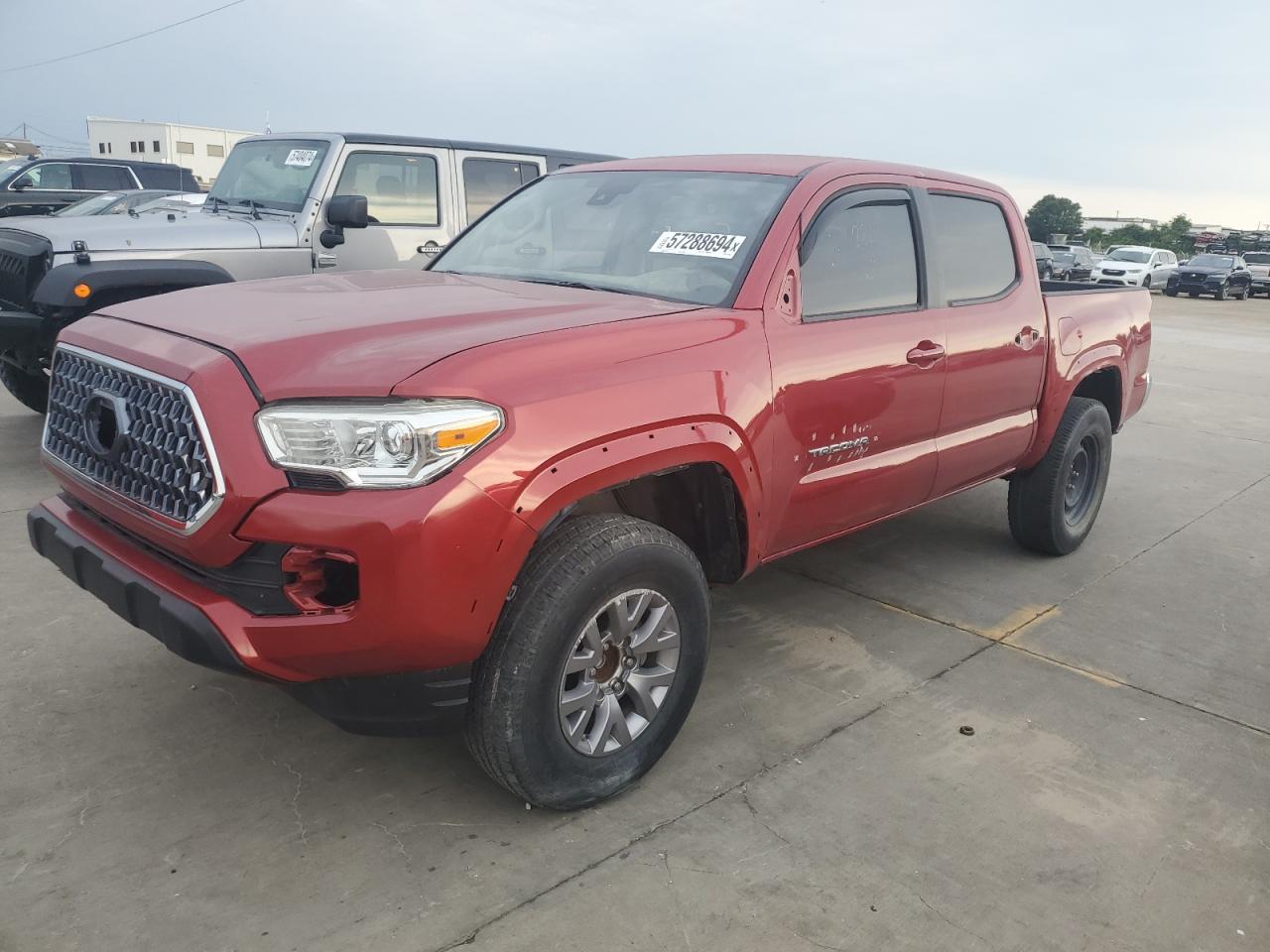 TOYOTA TACOMA 2018
