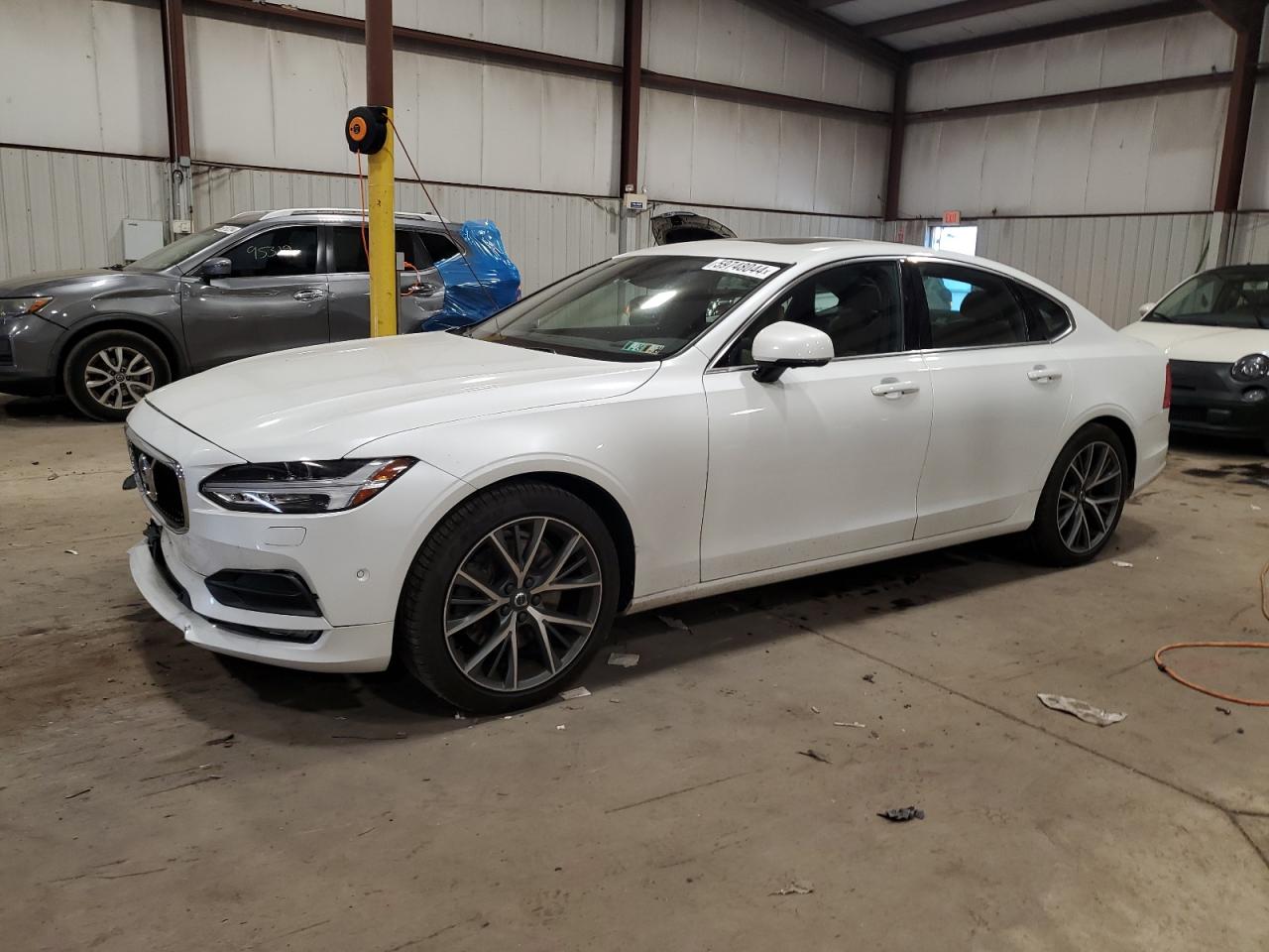 VOLVO S90 2017