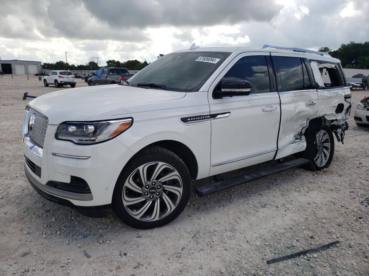 LINCOLN NAVIGATOR 2024