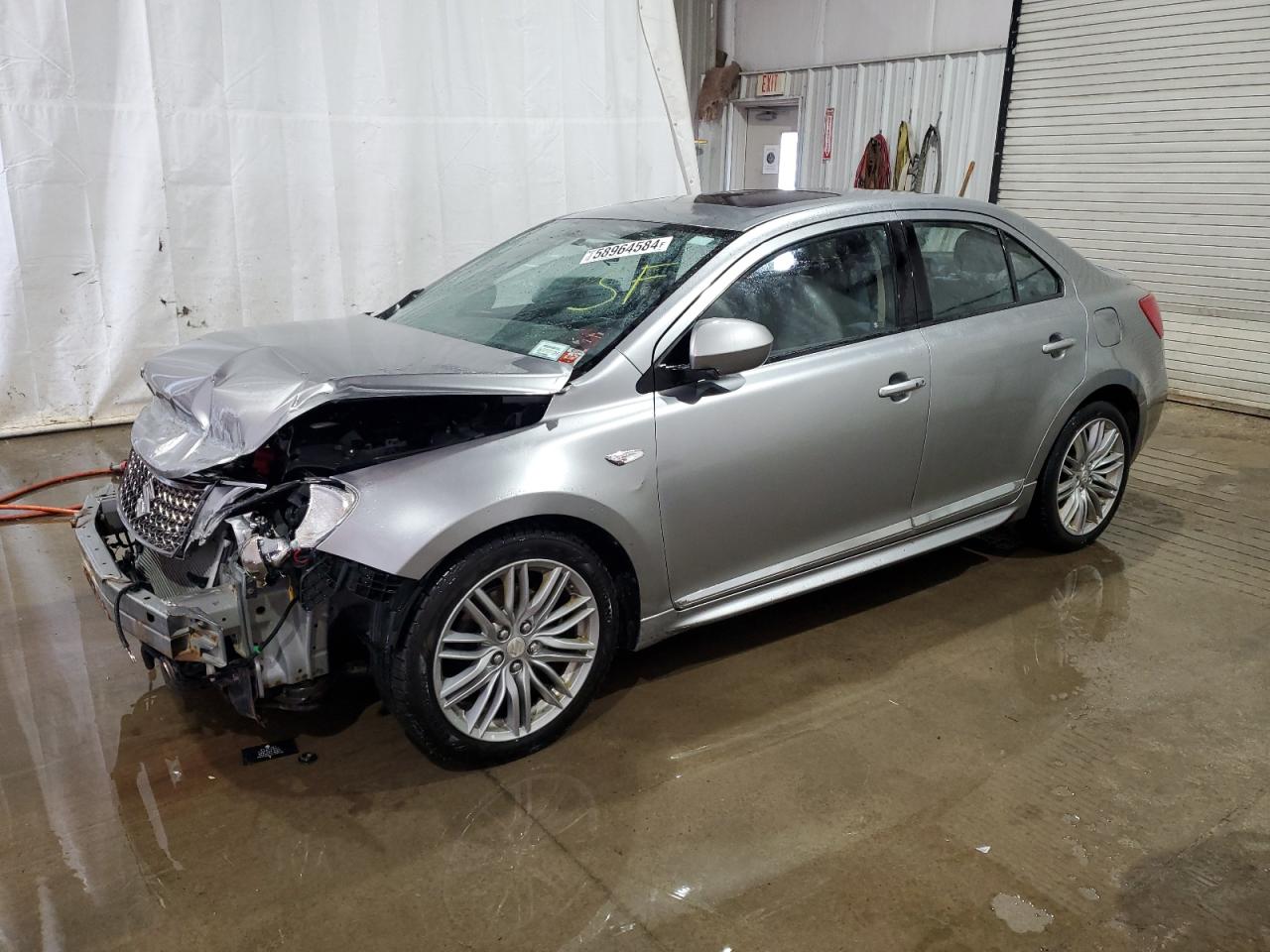 SUZUKI KIZASHI 2013