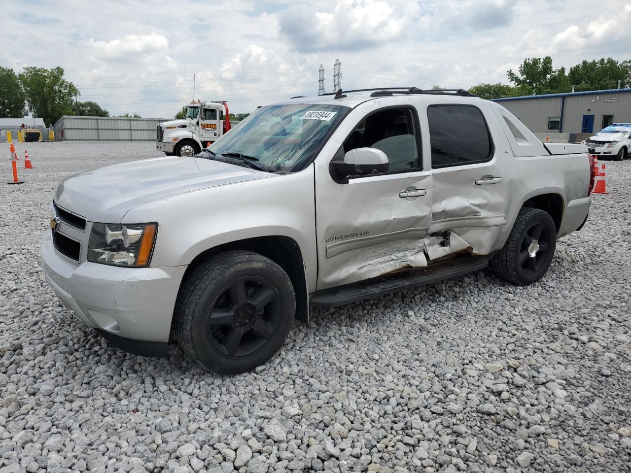 CHEVROLET AVALANCHE 2011