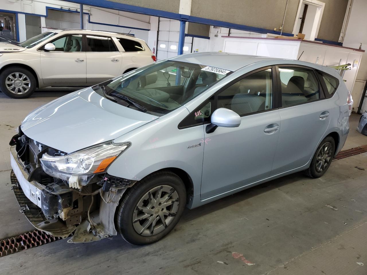 TOYOTA PRIUS V 2015