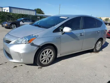 Toyota Prius V 2014