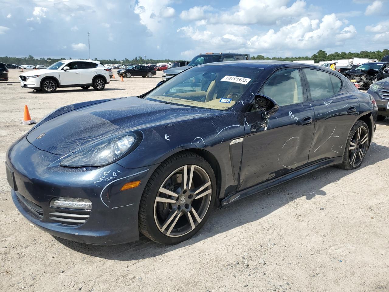 PORSCHE PANAMERA 2 2012