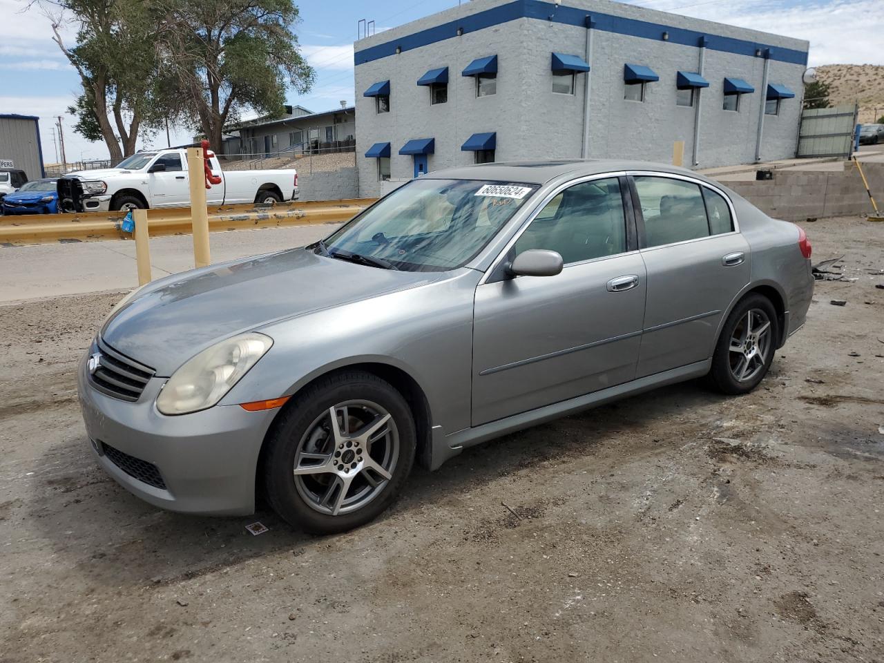 INFINITI G35 2005