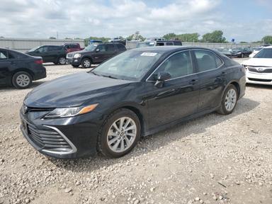 Toyota Camry Le 2021