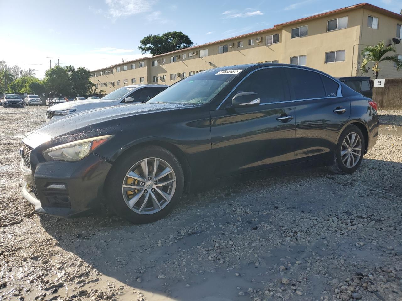 INFINITI Q50 BASE 2015