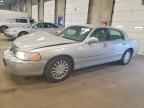 LINCOLN TOWN CAR 2004