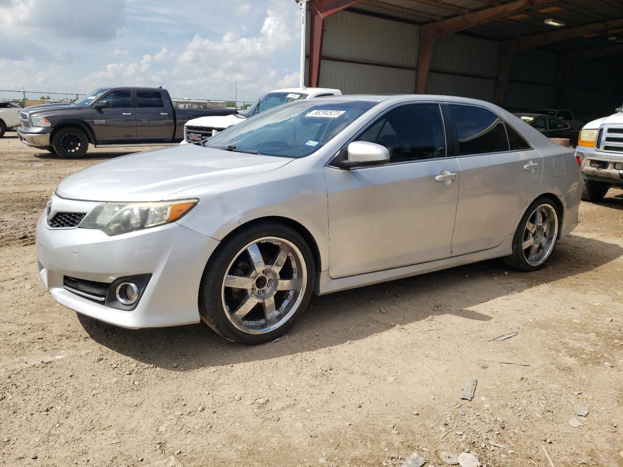Toyota Camry 2014