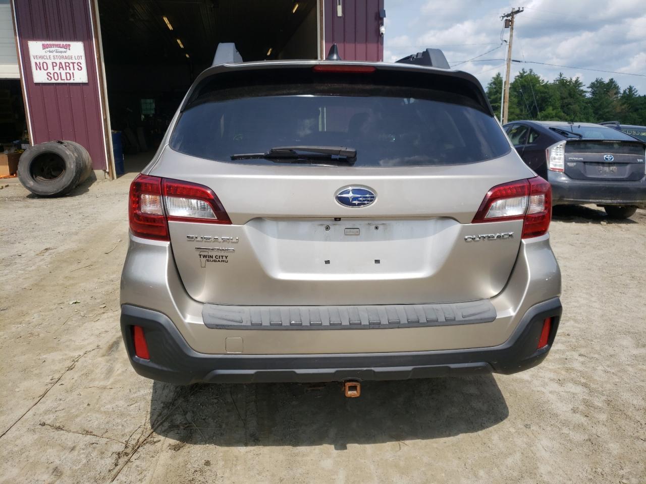 Subaru Outback 2018