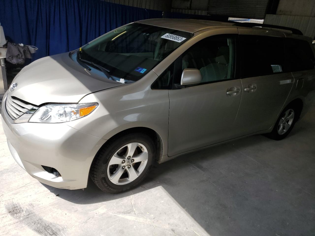 Toyota Sienna 2015