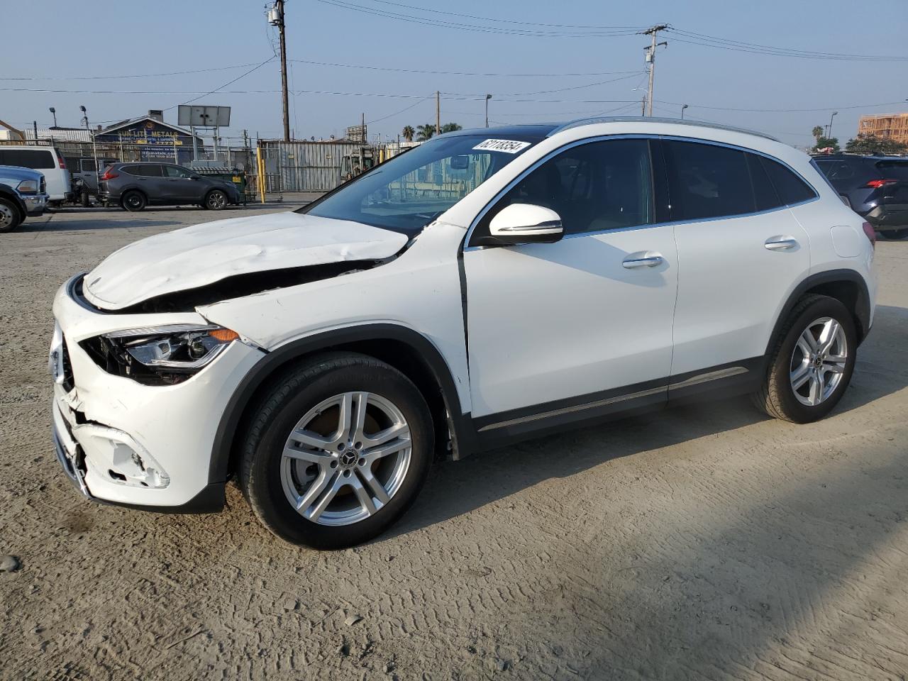 MERCEDES-BENZ GLA-CLASS 2023