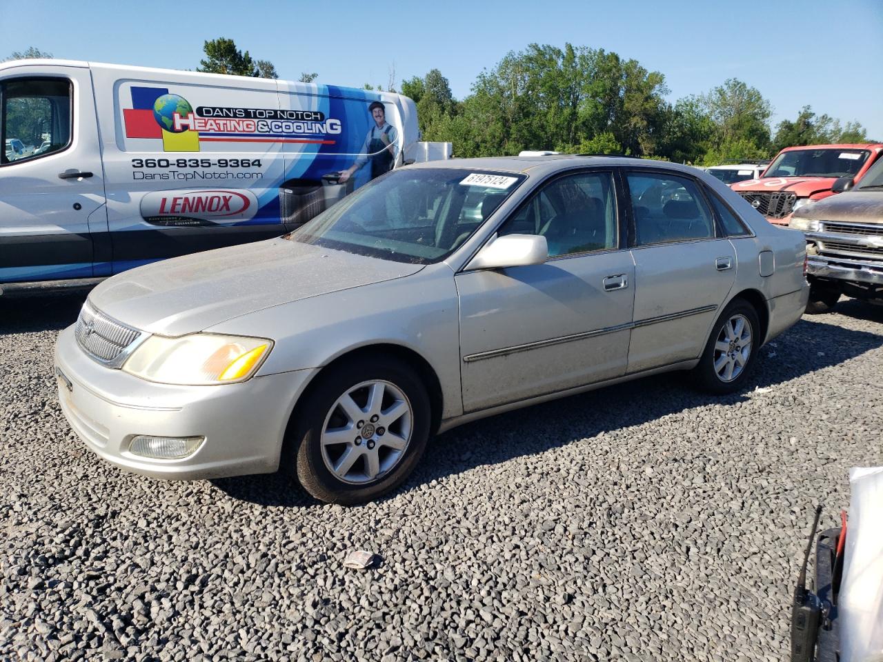 TOYOTA AVALON 2001