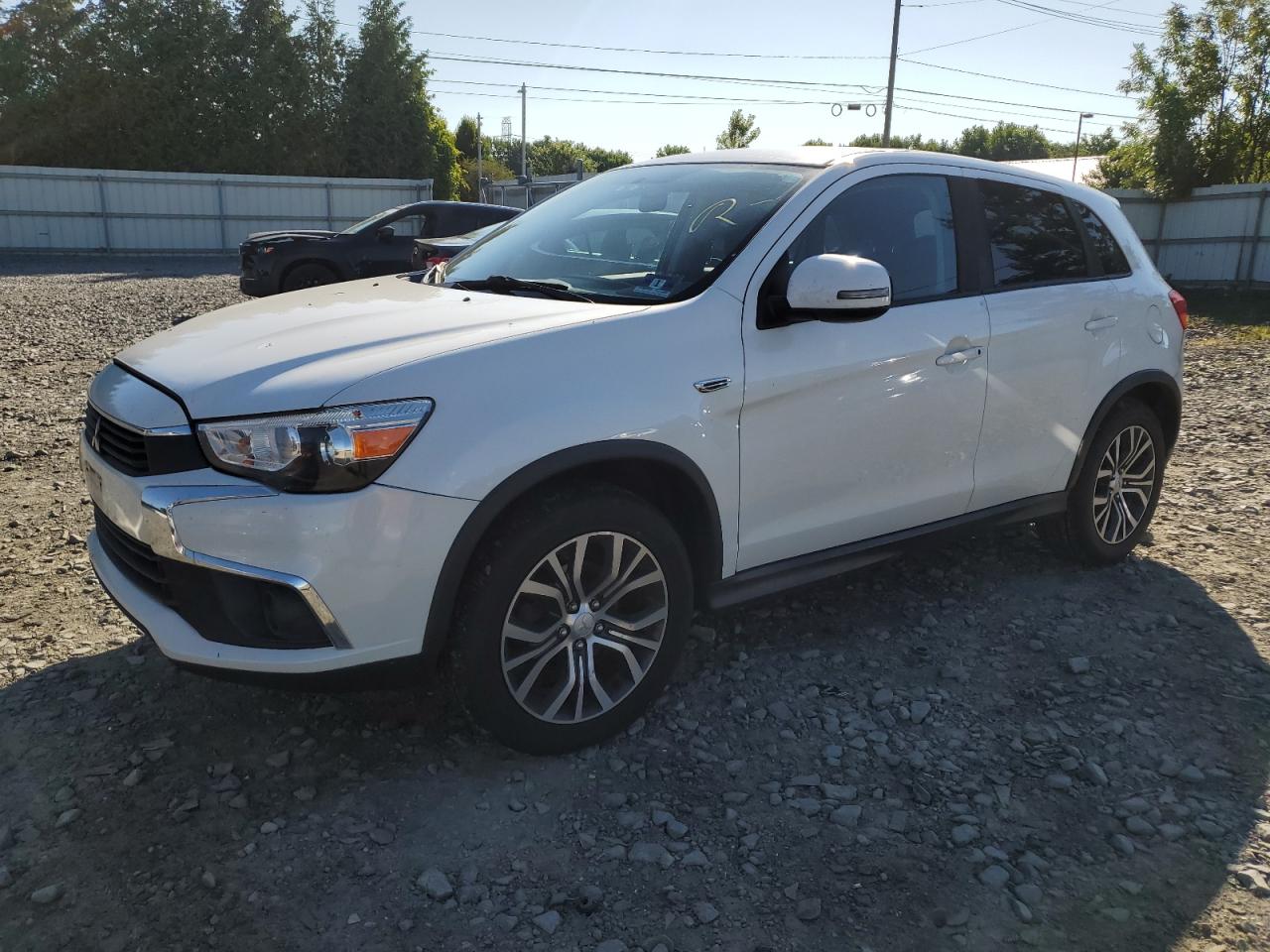 MITSUBISHI OUTLANDER 2017