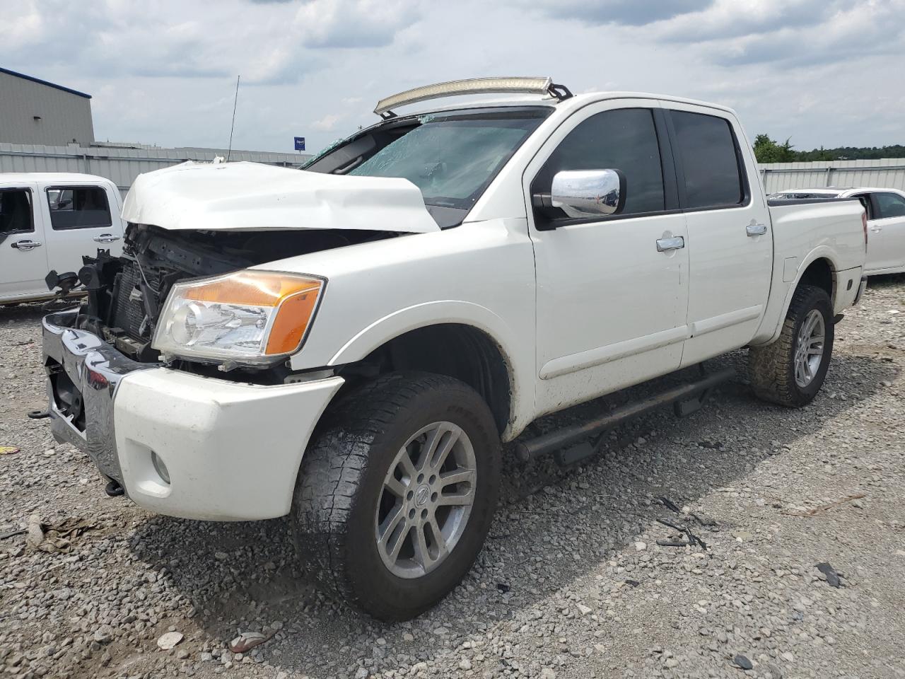 NISSAN TITAN S 2015